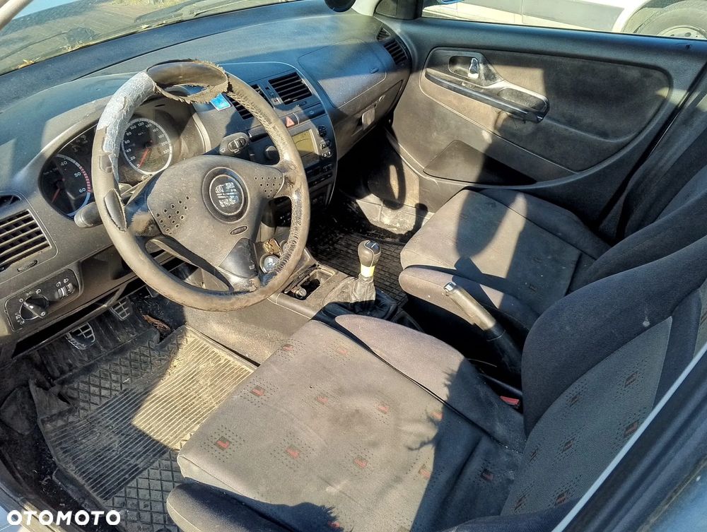 Seat Cordoba I FL (99-02r.) 1.9 TDI 89KM. Silnik AGR Skrzynia EKU lakier L1/LS7N.Cały na części. GWARANCJA !!!  Przód Tył Zestaw Komplet Drzwi Klapa Zderzak Błotnik Maska Grill Atrapa Szyba Pas Lampa Lusterko Boczki Fotel Kanapa Kokpit Deska Rozdzielcza Przełącznik Włącznik Sterownik Przewody Wiązka Instalacja Moduł Komputer Czujnik Listwa Pompa Alternator Wtryski Głowica Rozrusznik Kompresor Sprzęgło Dwumas Silnik Skrzynia ABS Klimatyzacji Paliwa Wspomagania Kolektor Turbina Przepustnica Zawór Chłodnica Koło Hak Belka Sanki Zawieszenie Mcpherson Półoś Amortyzator Wydech Tłumik Zacisk Most - 8