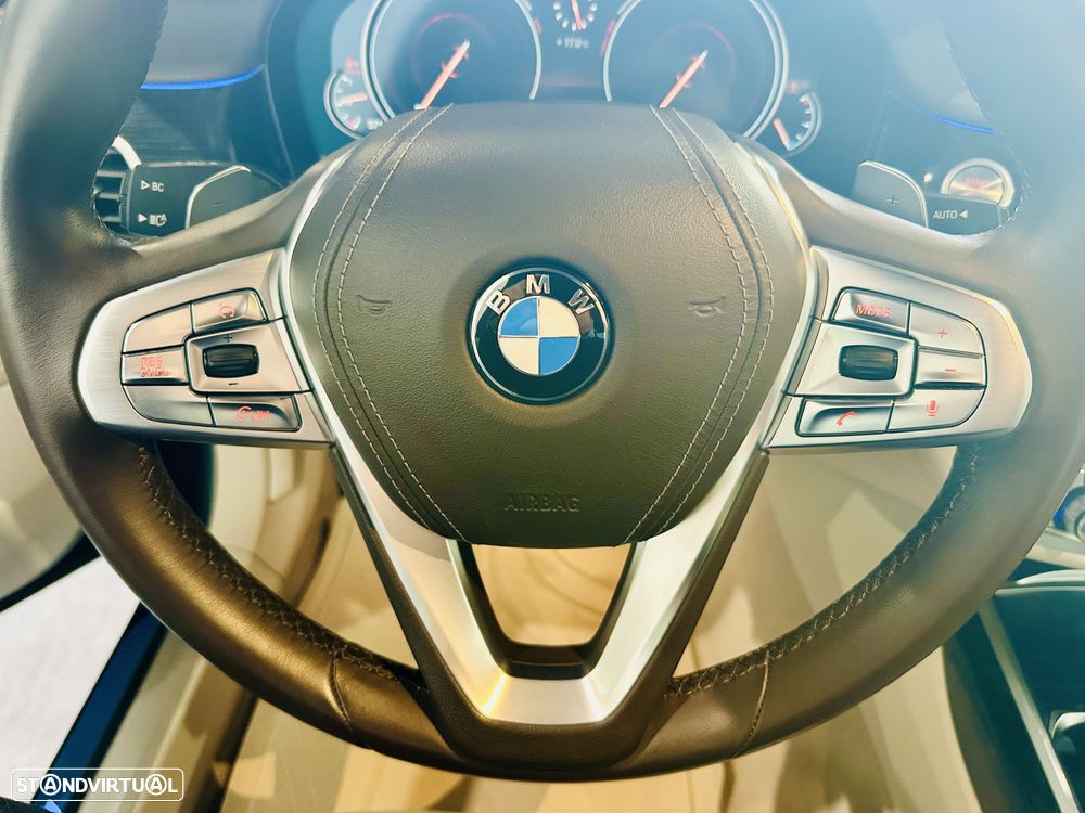 BMW 740 d xDrive Pack M - 23