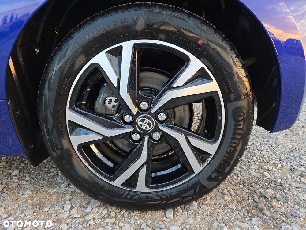 Toyota Yaris Hybrid 1.5 Style - 17