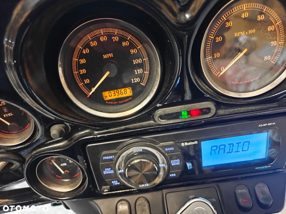 Harley-Davidson FLHTCU Ultra - 2