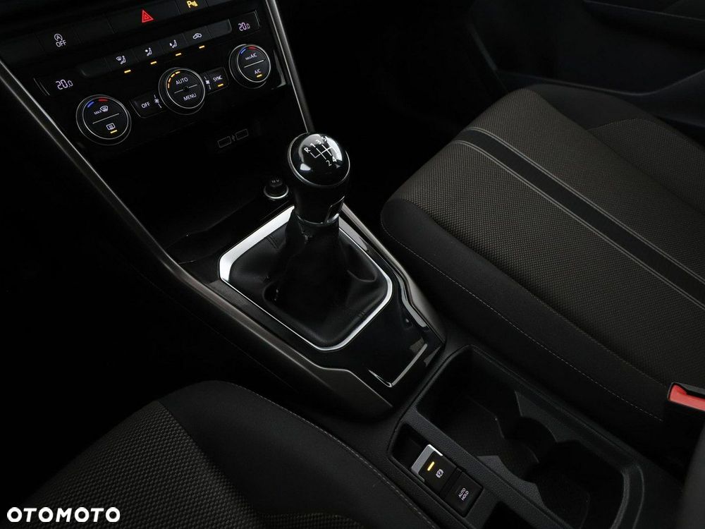 Volkswagen T-Roc 1.0 TSI Style - 36