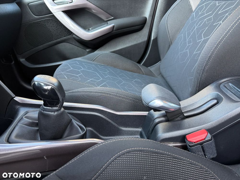 Peugeot 2008 1.2 Pure Tech Style EU6 - 17