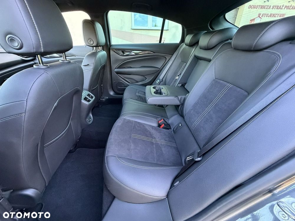 Opel Insignia - 17