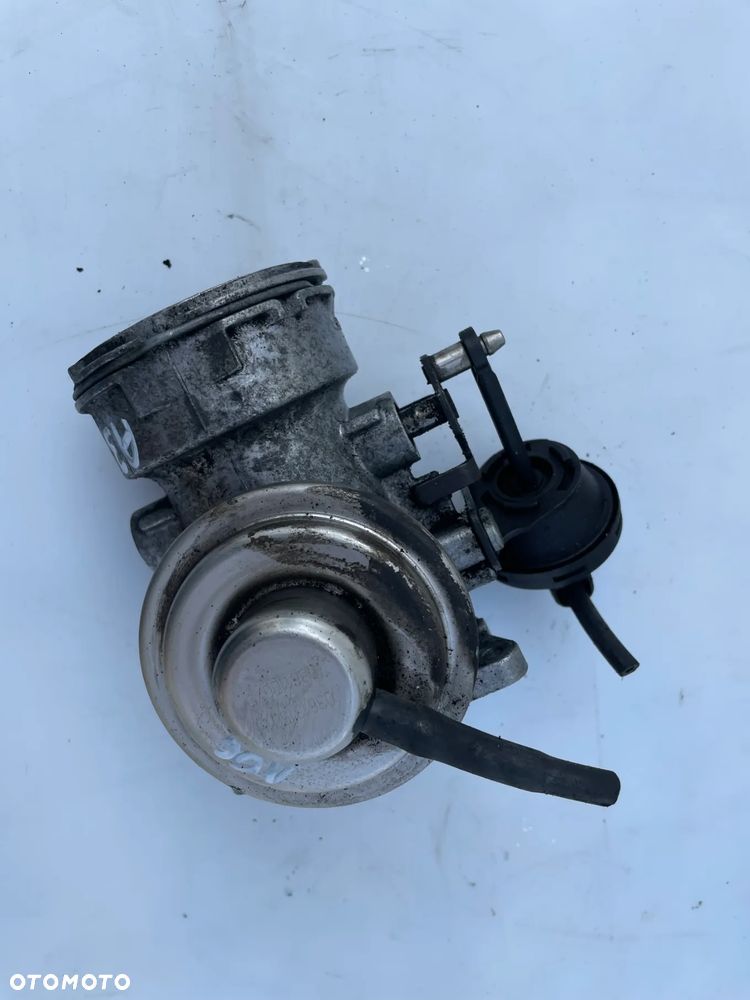 ZAWÓR EGR AUDI A3 8L GOLF IV SEAT LEON I 1.9 TDI ASZ 038131501H - 1