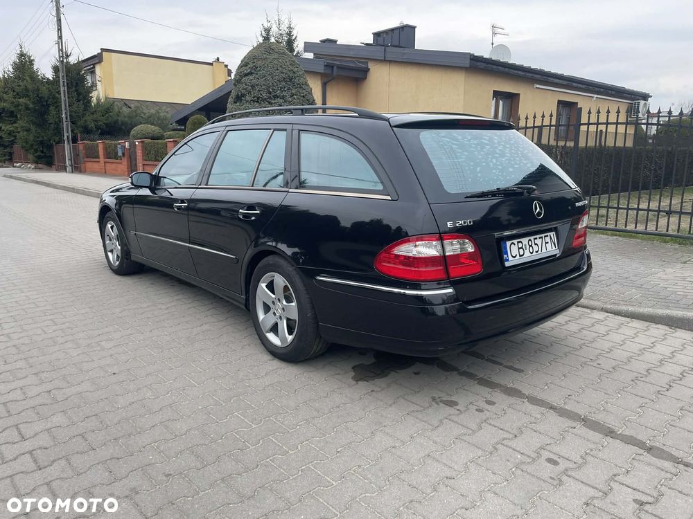 Mercedes-Benz Klasa E 200 Kompressor T Avantgarde - 4