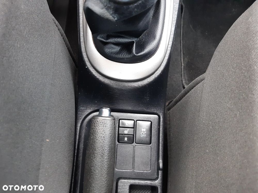 Toyota Yaris 1.33 VVT-i Comfort - 17