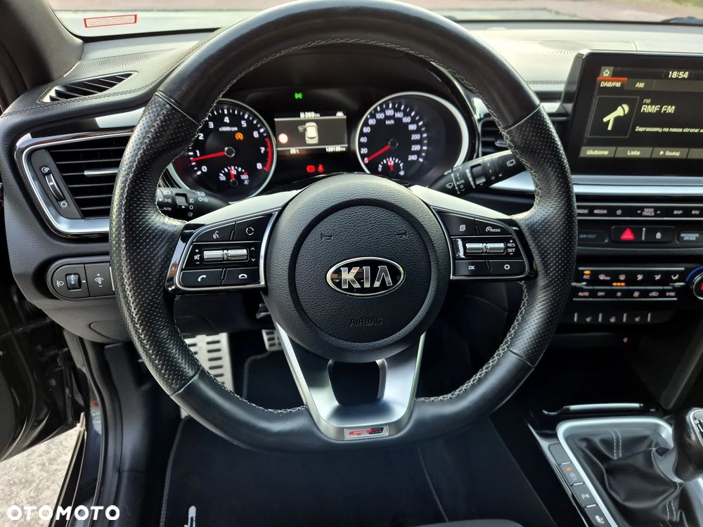 Kia Ceed 1.4 T-GDI OPF GT Line - 24