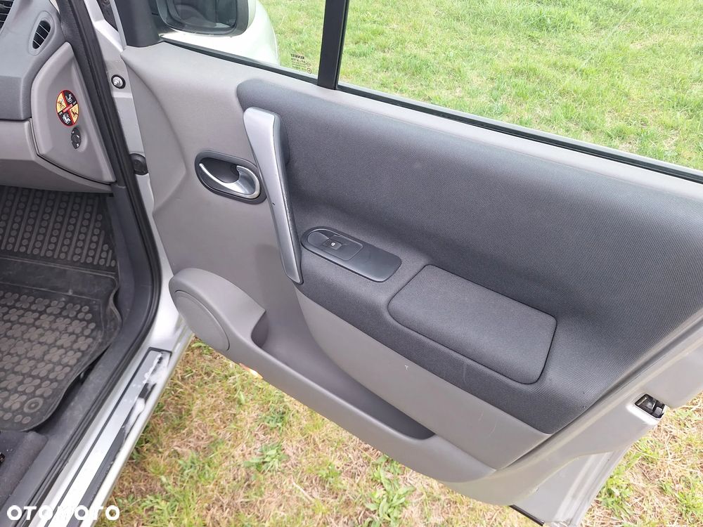 Renault Scenic - 31