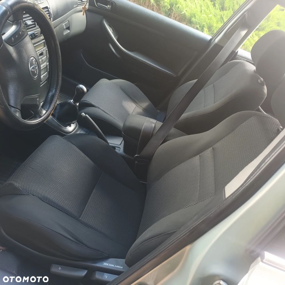 Toyota Avensis 2.0 VVT-i Sol Plus - 7