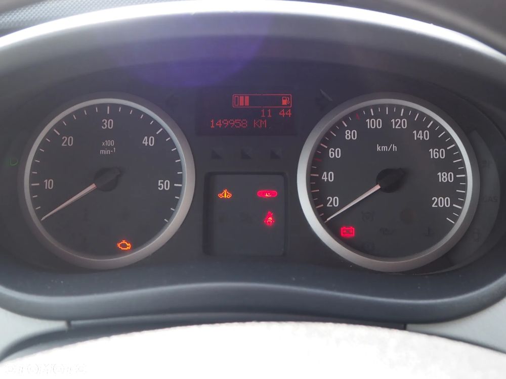 Opel Vivaro - 17