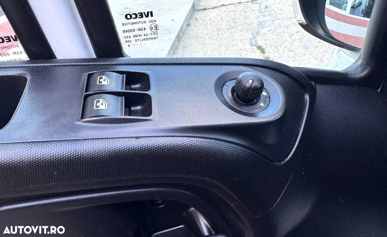 Iveco DAILY CUB FRIGORIFIC  -32 GRADE CU LIFT - 18