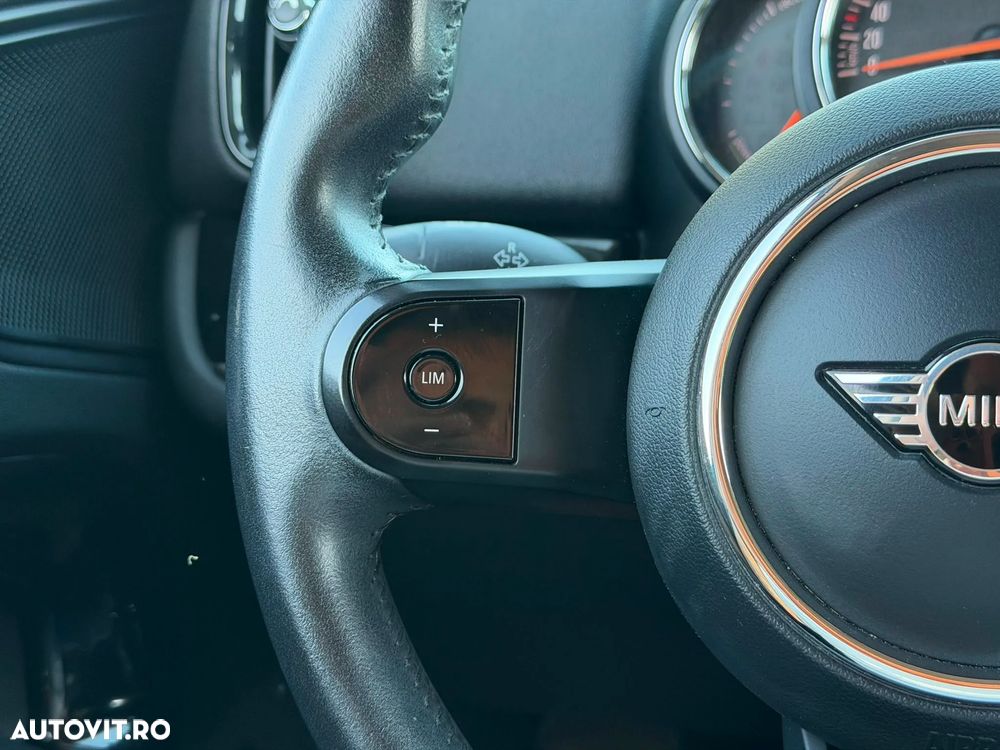 Mini Countryman Cooper SE ALL4 AT - 29