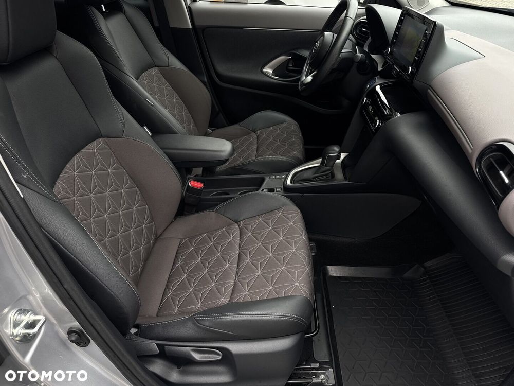 Toyota Yaris Cross - 14