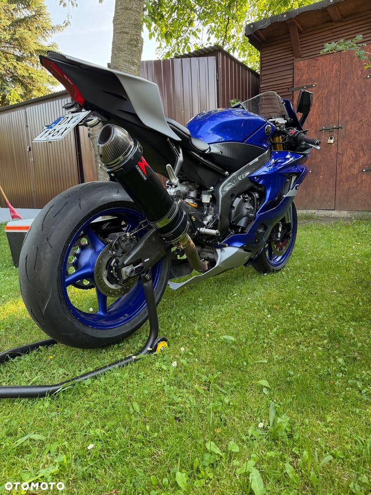 Yamaha R6 - 4