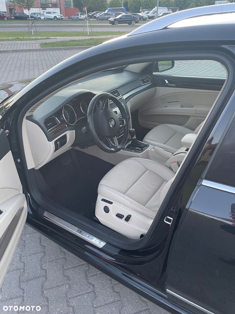Skoda Superb 2.0 TDI 4x4 Elegance DSG - 5