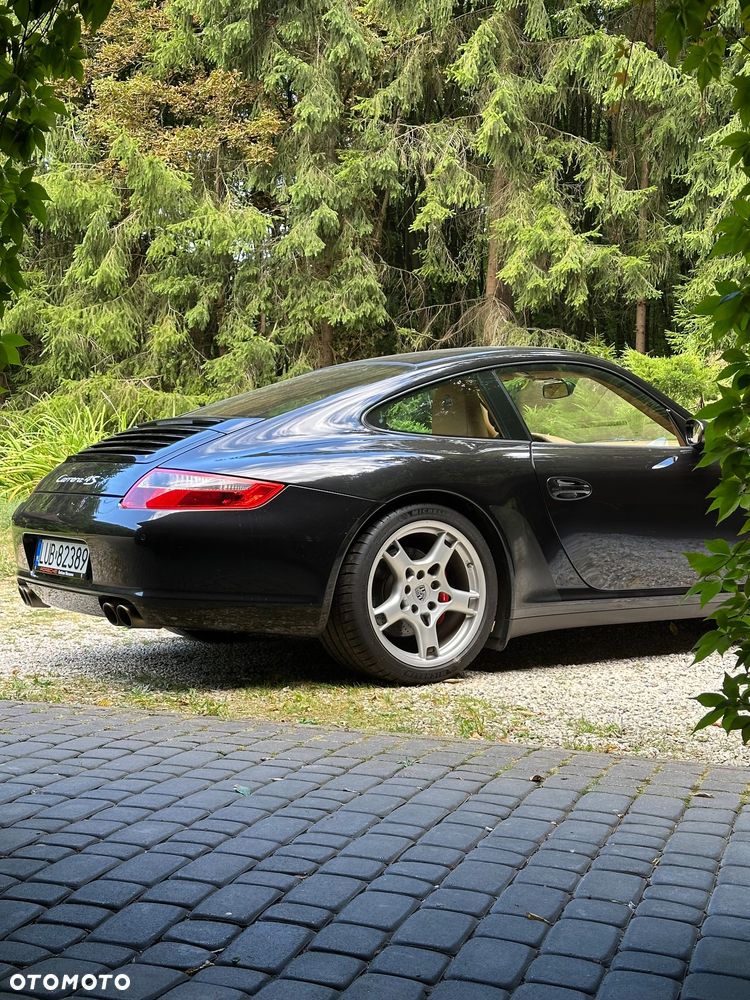 Porsche 911 Carrera 4S - 6