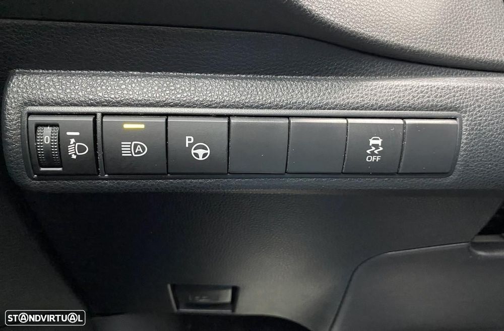 Toyota Corolla 2.0 Hybrid Exclusive - 32