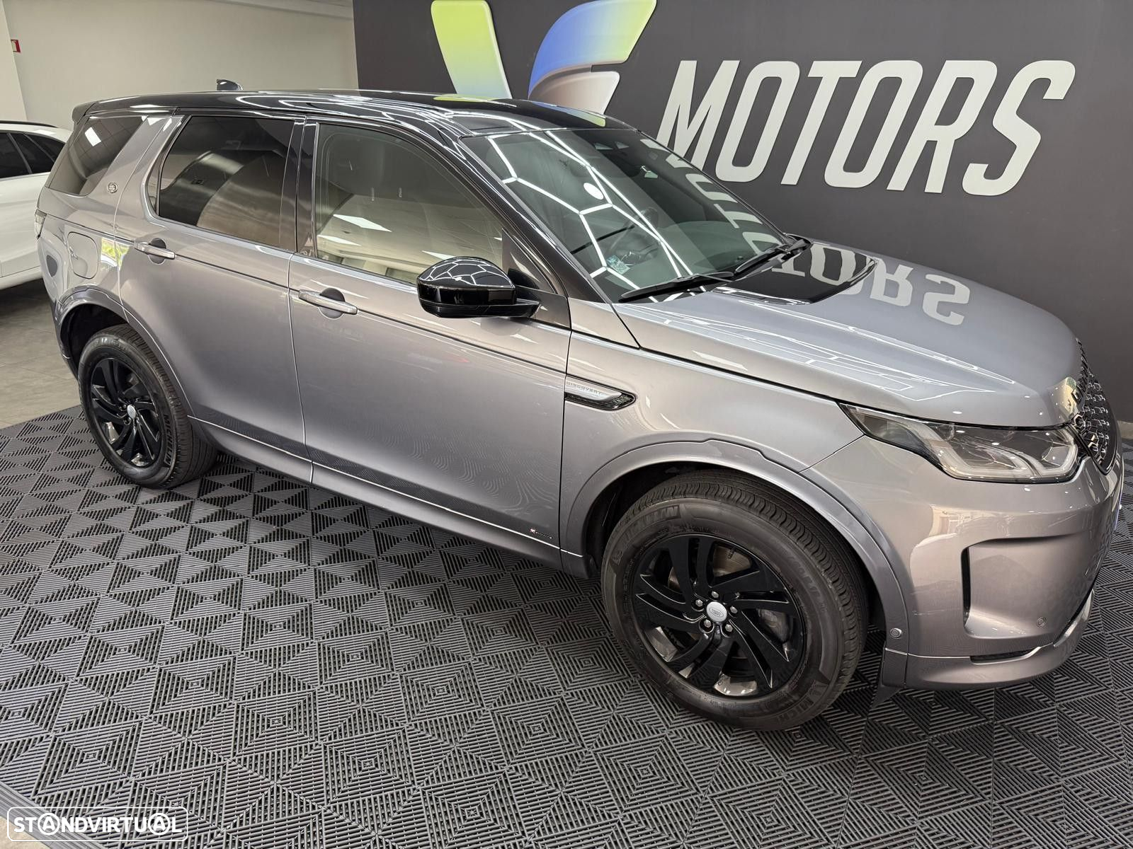 Land Rover Discovery Sport 1.5 I3 P300e AWD R-Dynamic HSE - 2