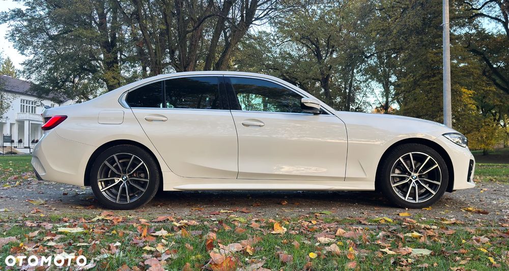BMW Seria 3 330i xDrive M Sport - 24