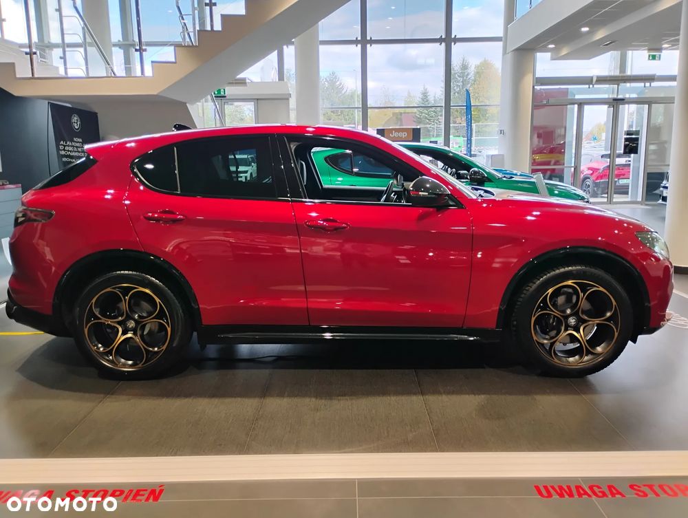 Alfa Romeo Stelvio 2.0 Turbo Intensa Q4 - 10