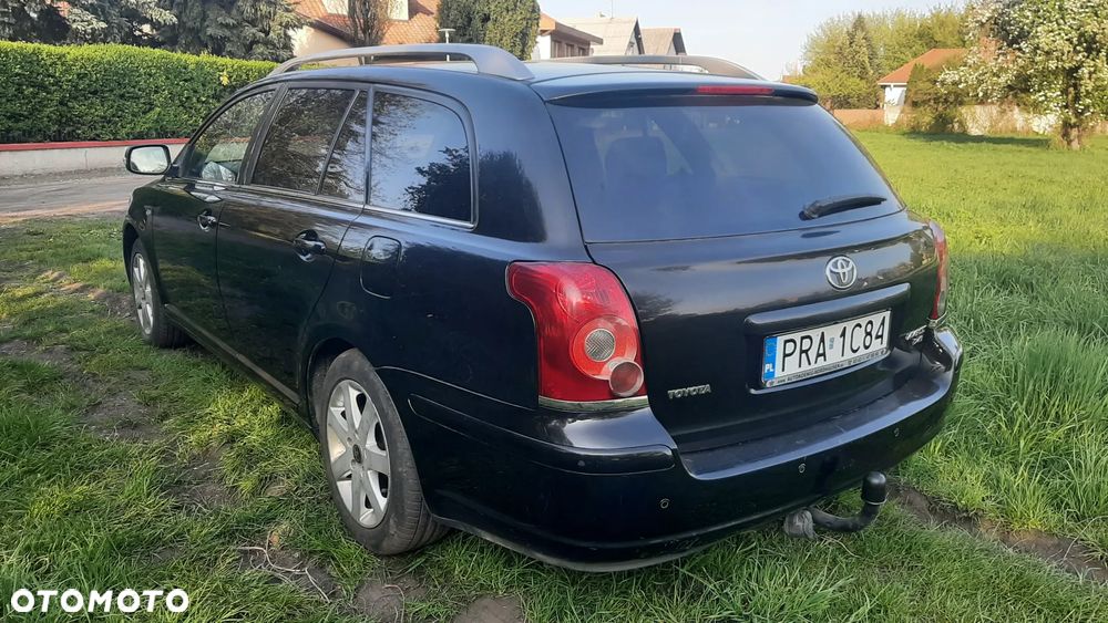 Toyota Avensis 2.2 D-CAT Premium - 4