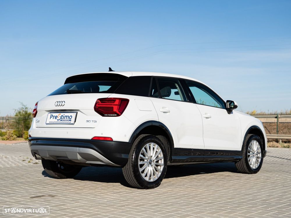 Audi Q2 30 TDI Design S tronic - 16