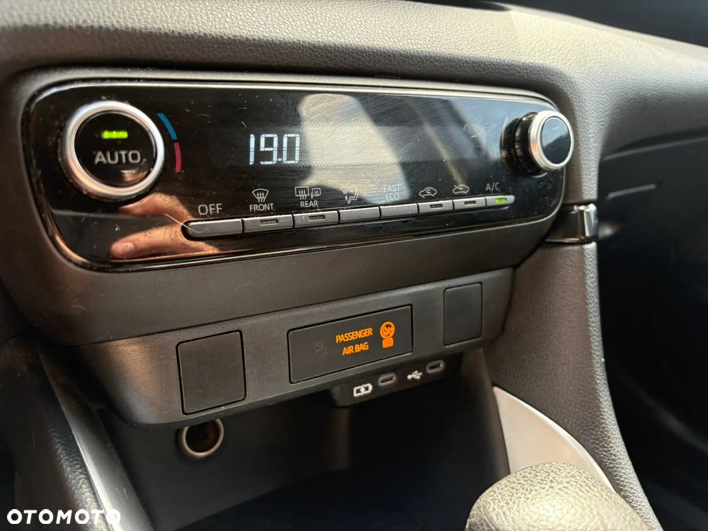 Toyota Yaris - 16