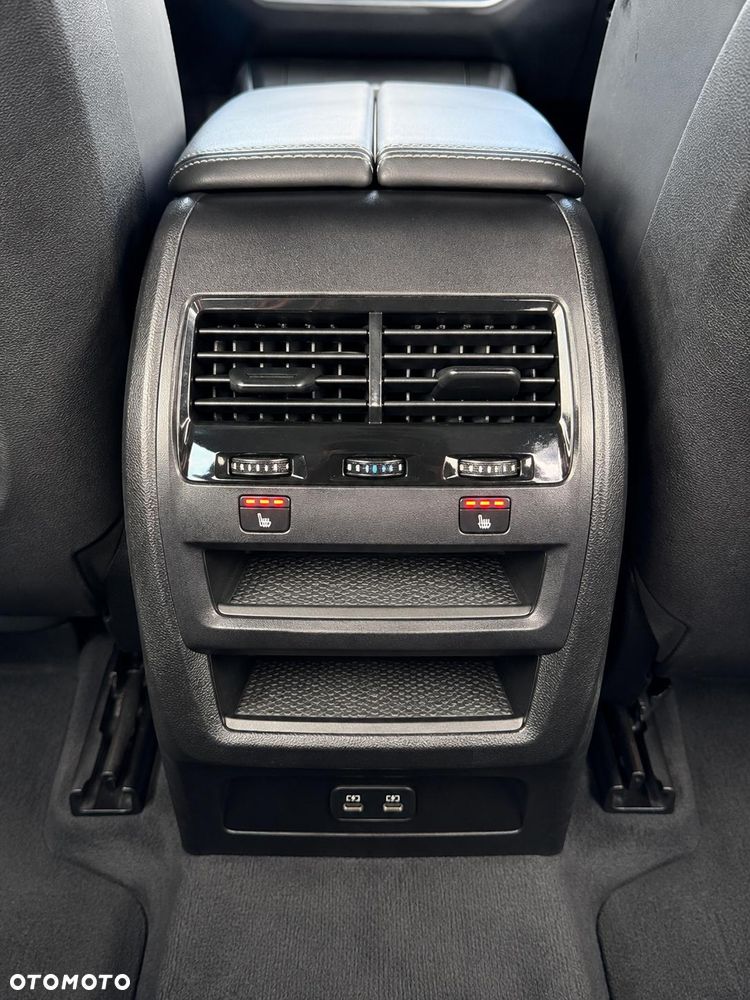 BMW X5 xDrive45e - 24