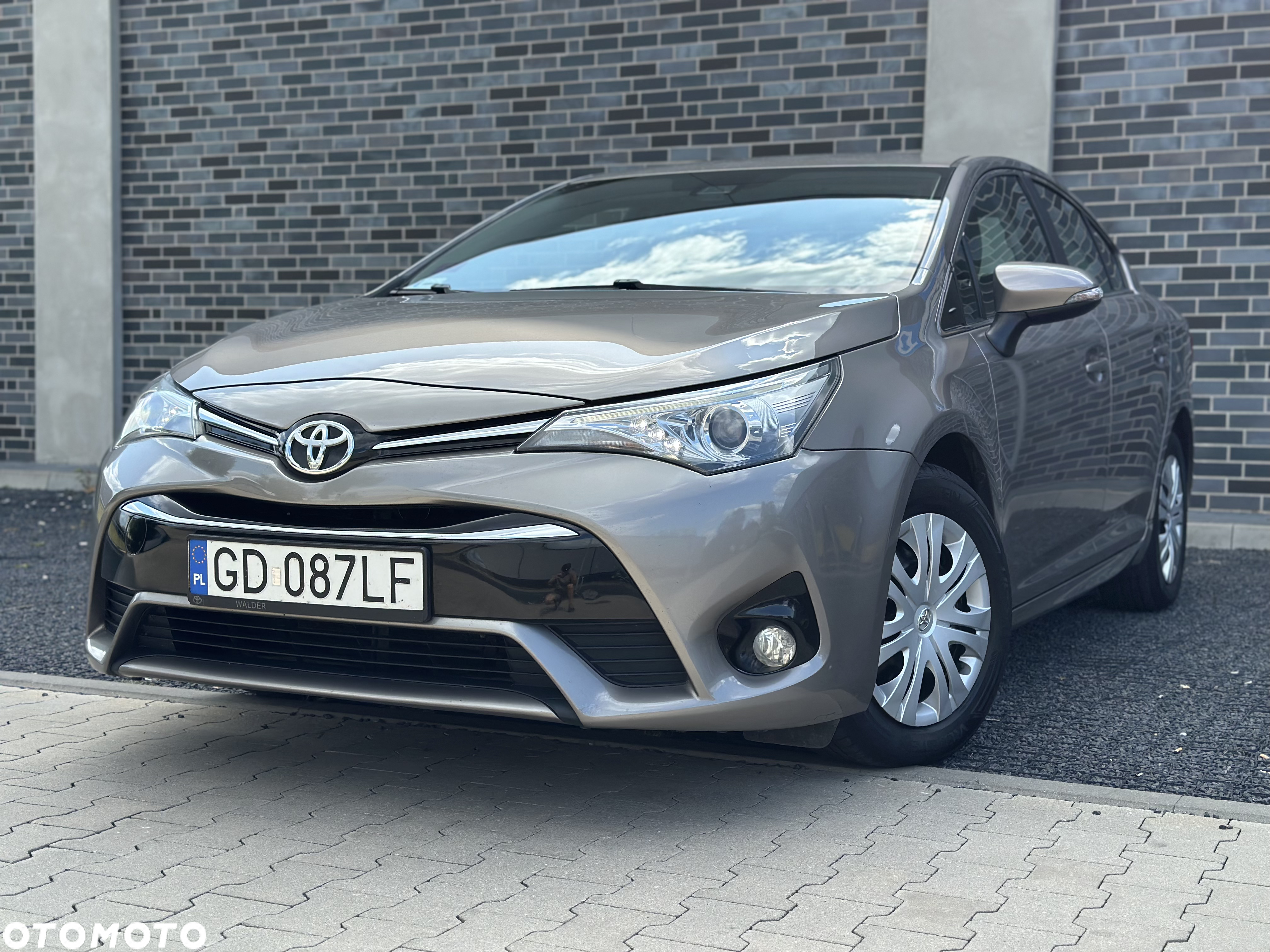 Toyota Avensis 1.6 Active - 3