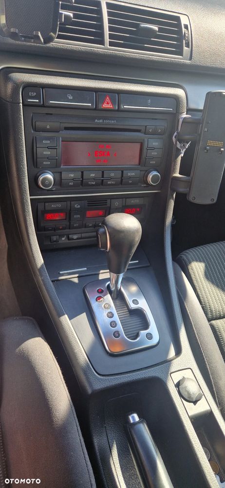 Audi A4 Limousine - 12