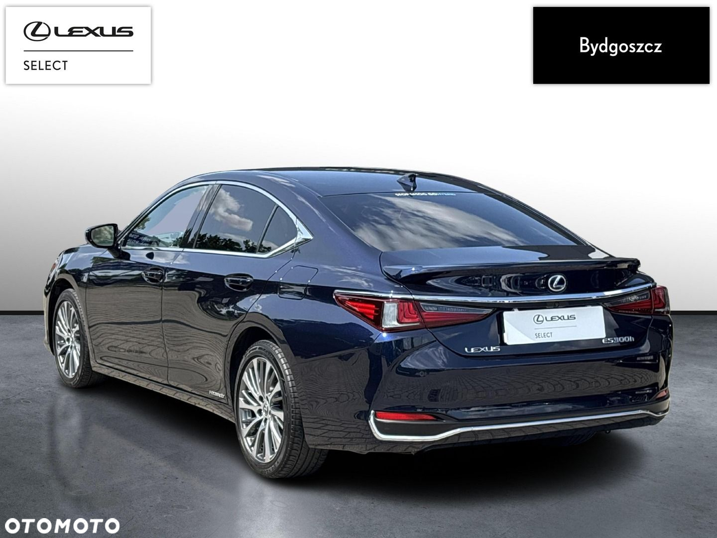 Lexus ES - 4