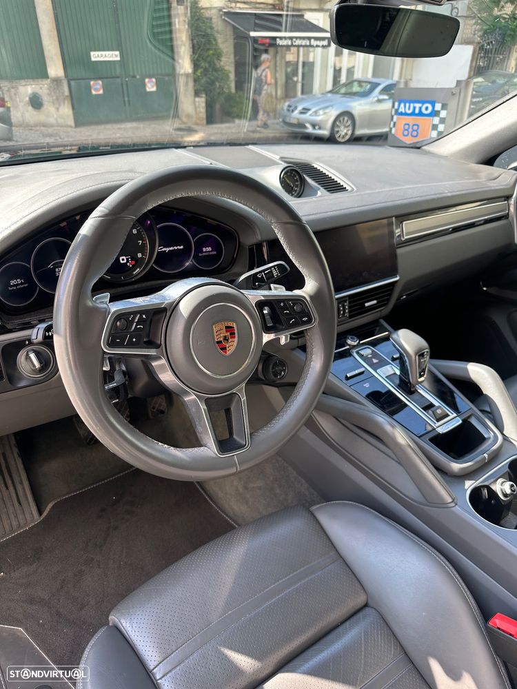 Porsche Cayenne Coupé E-Hybrid - 18