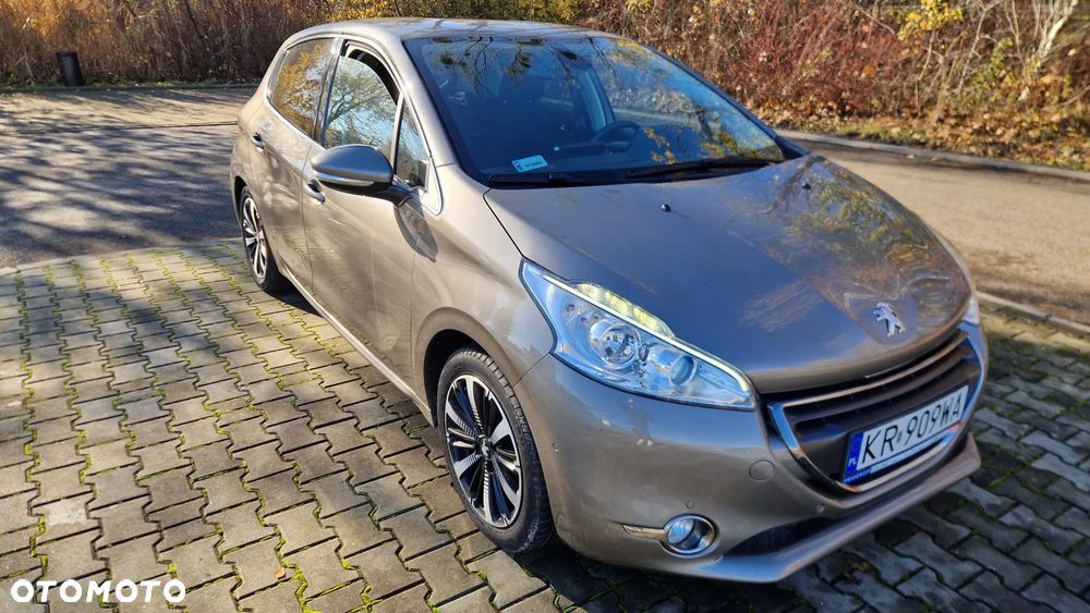 Peugeot 208 1.2 PureTech Allure - 5
