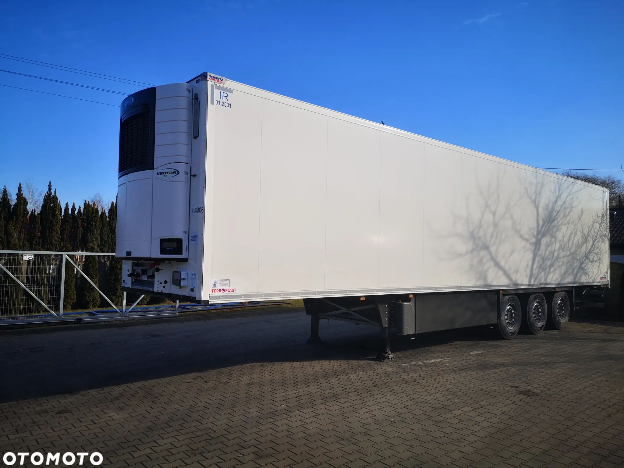 Schmitz Cargobull FERROPLAST V7 SKO 24/L - 1