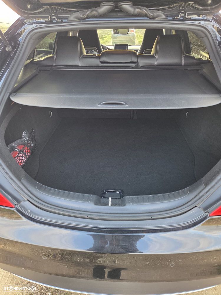 Mercedes-Benz CLA 200 d Shooting Brake - 8
