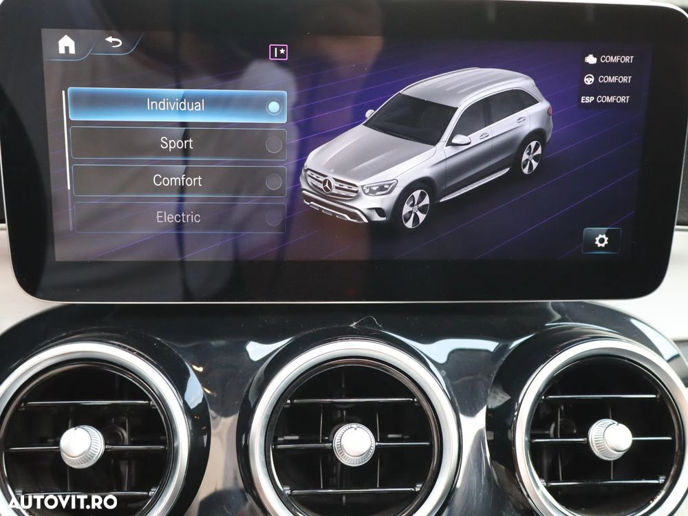 Mercedes-Benz GLC 300 de 4Matic 9G-TRONIC AMG Line Plus - 32
