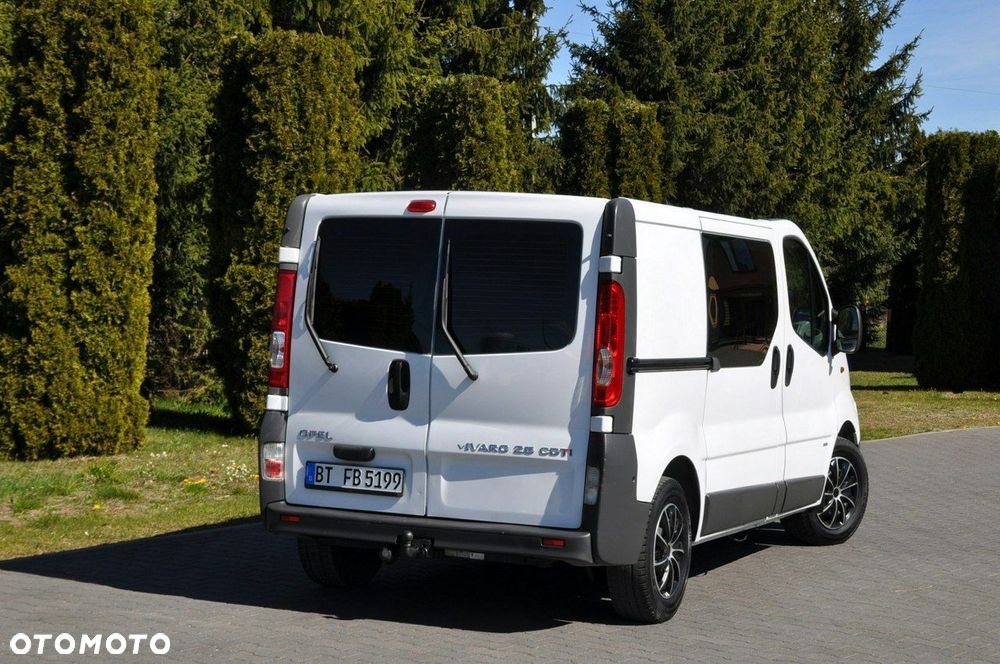 Opel Vivaro - 8