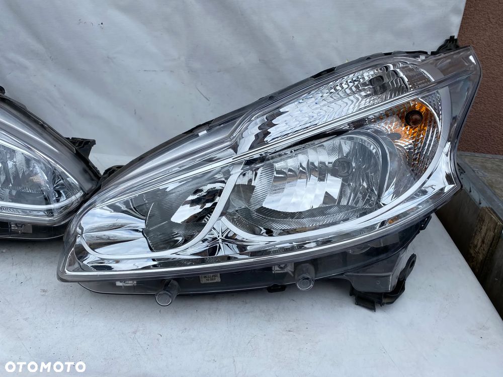 lampy peugeot 208 I komplet eu całe - 2