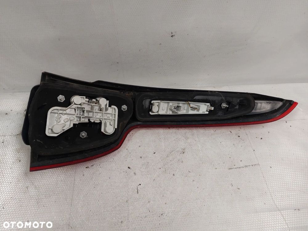 .  LAMPA TYL TYLNA LEWA VOLVO V50 LIFT - 3