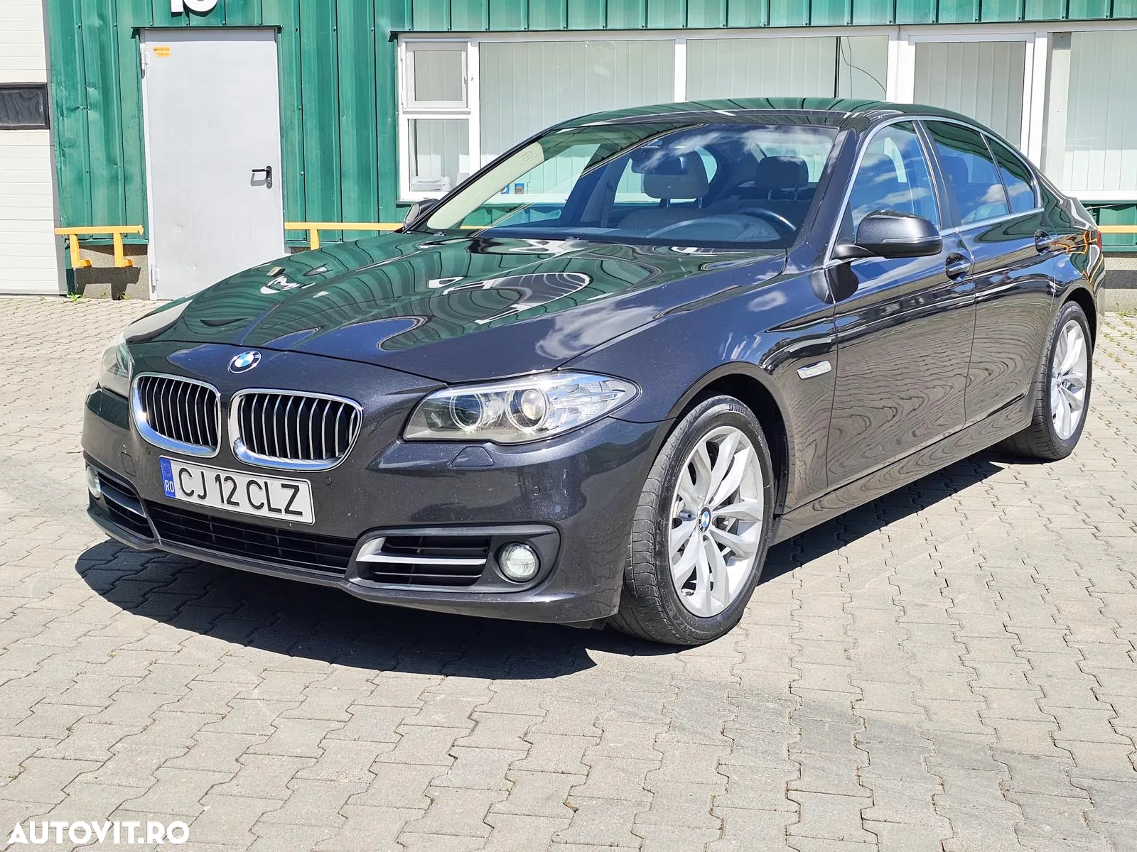 BMW Seria 5 530d xDrive Sport-Aut. Luxury Line - 2