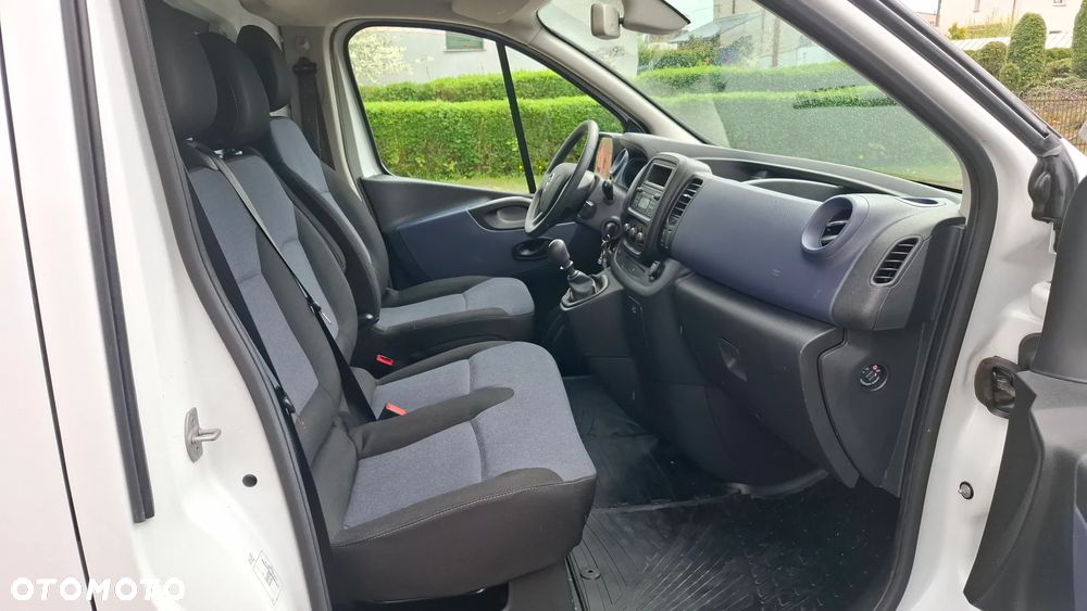 Opel Vivaro - 10