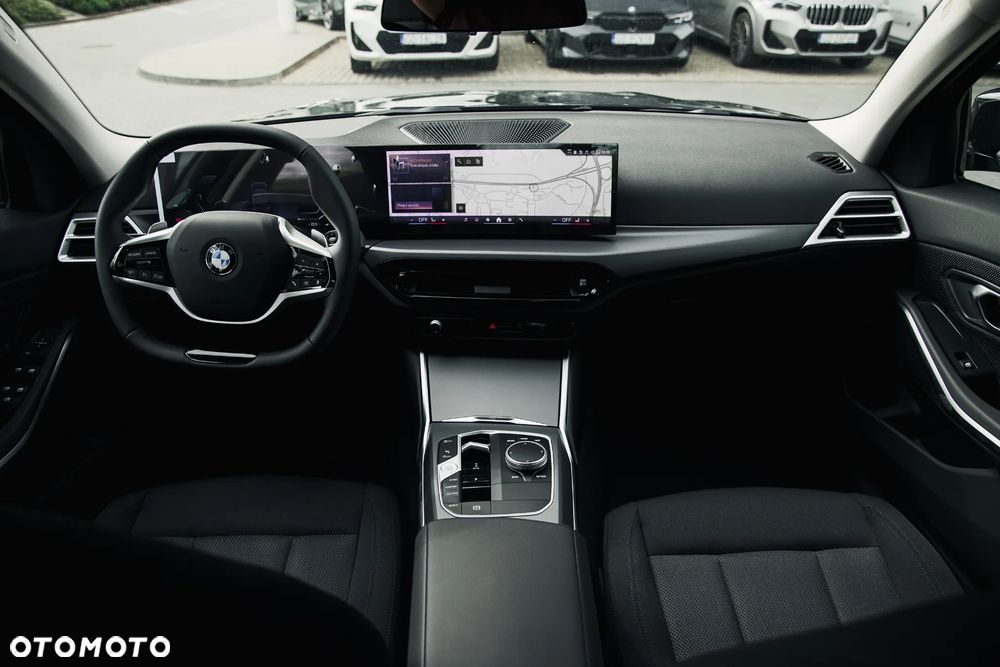 BMW Seria 3 330i xDrive - 7