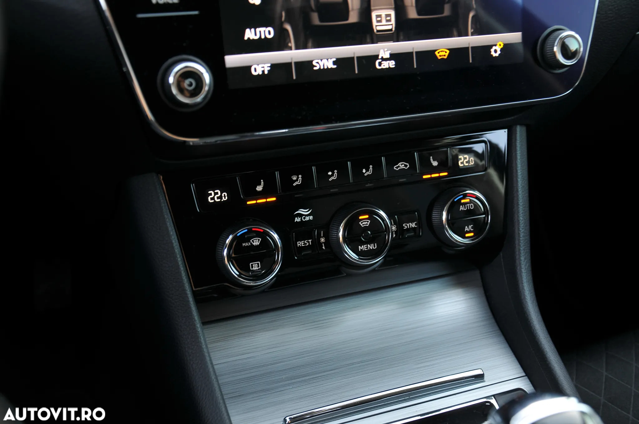 Skoda Superb 2.0 TDI DSG Ambition - 6