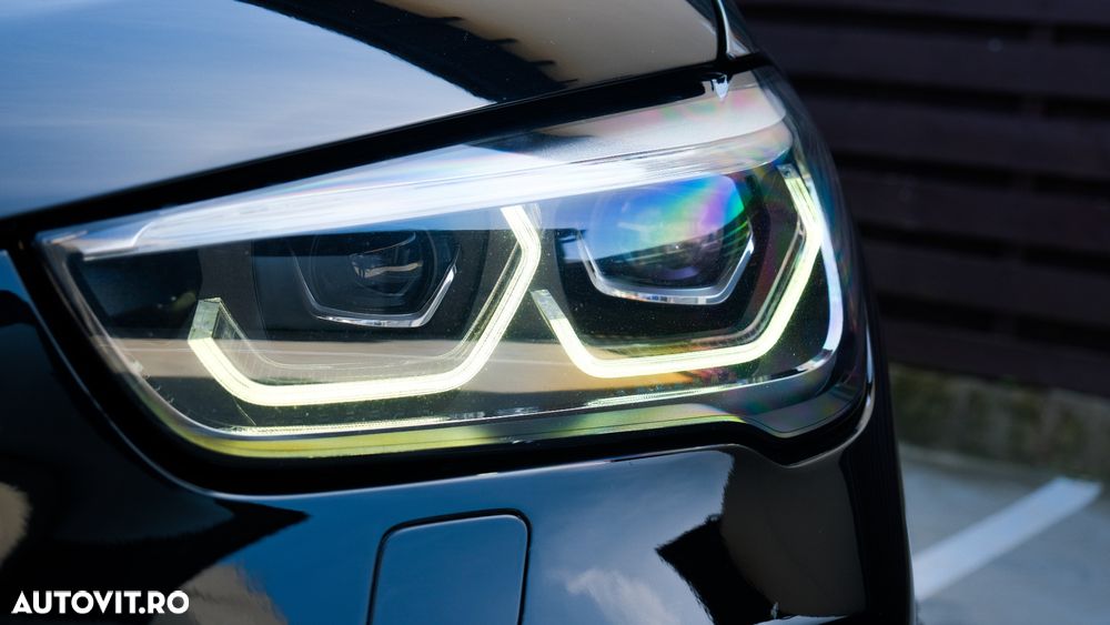 BMW X1 sDrive18d AT - 25