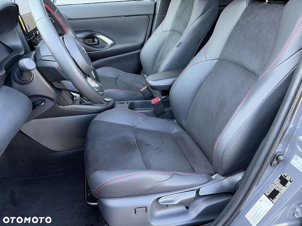 Toyota Yaris Cross Hybrid 1.5 GR Sport - 12