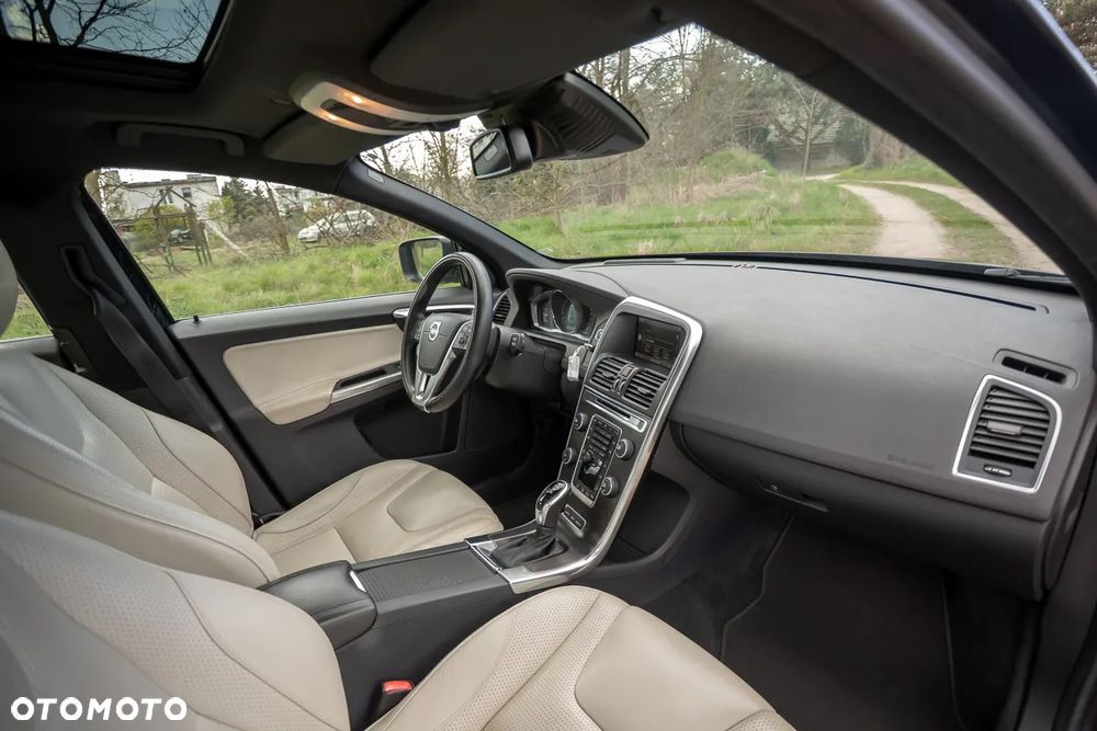 Volvo XC 60 - 22