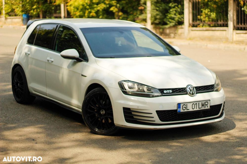 Volkswagen Golf 2.0 TDI DPF BMT DSG GTD - 6