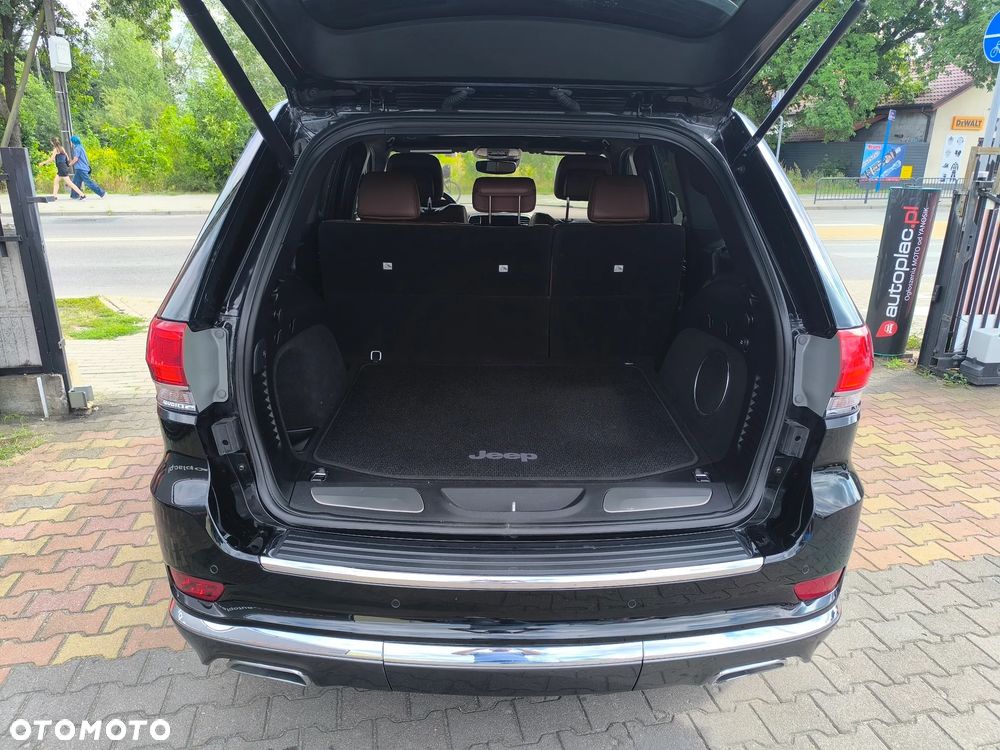 Jeep Grand Cherokee - 37
