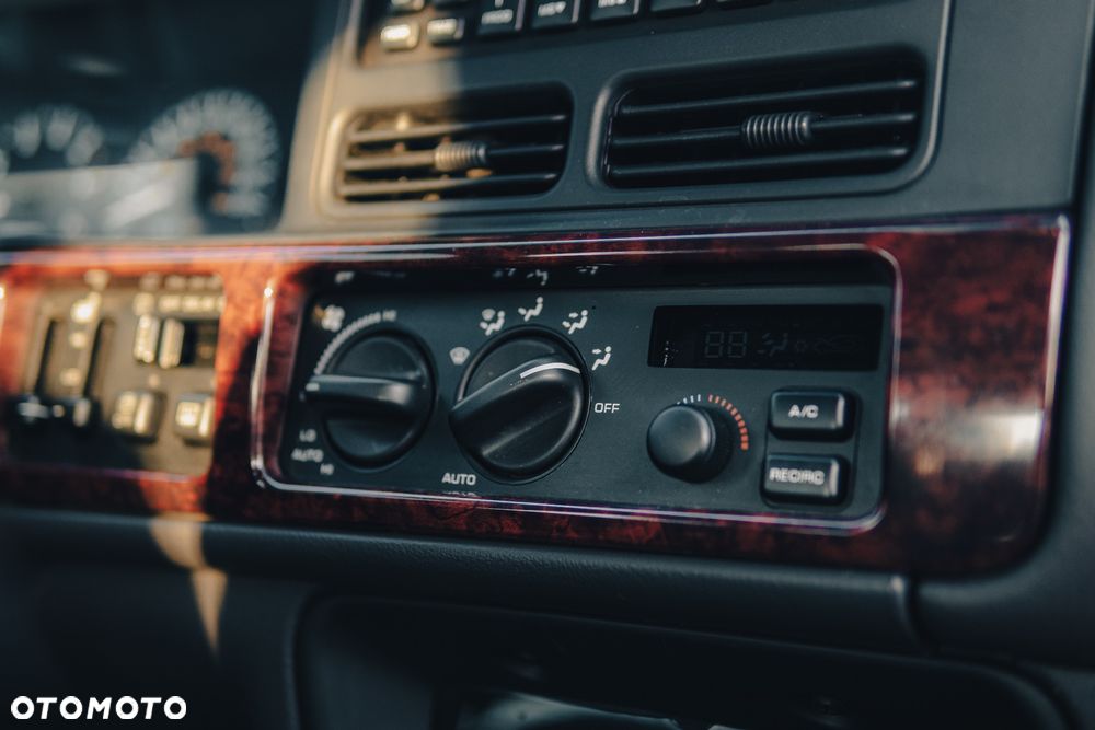 Jeep Grand Cherokee - 13