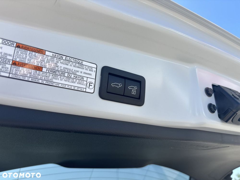 Toyota Corolla Cross 2.0 Hybrid Executive - 12